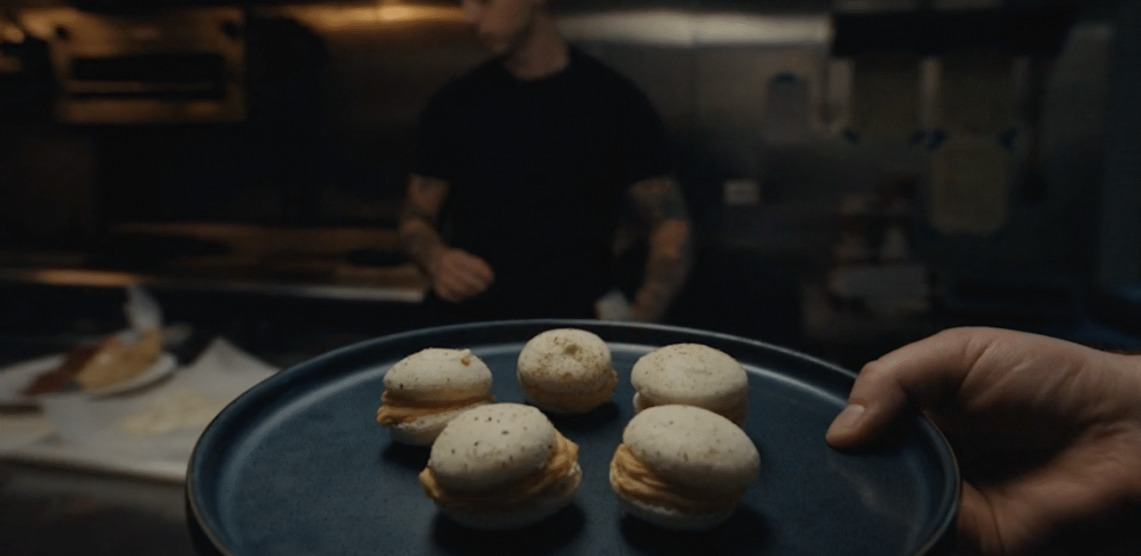 Watch AMEX x FX | The Bear S3 - Obélix